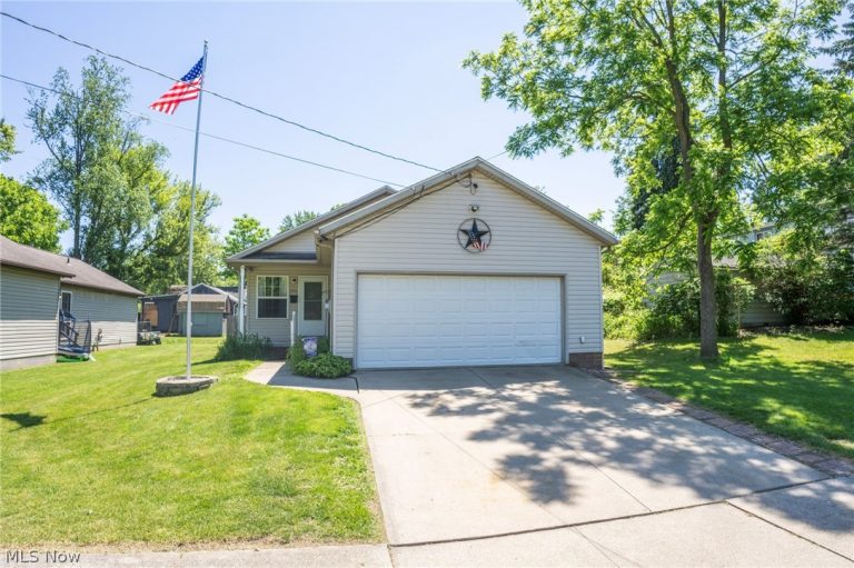 906 Ivor Avenue, Akron, OH, 44314