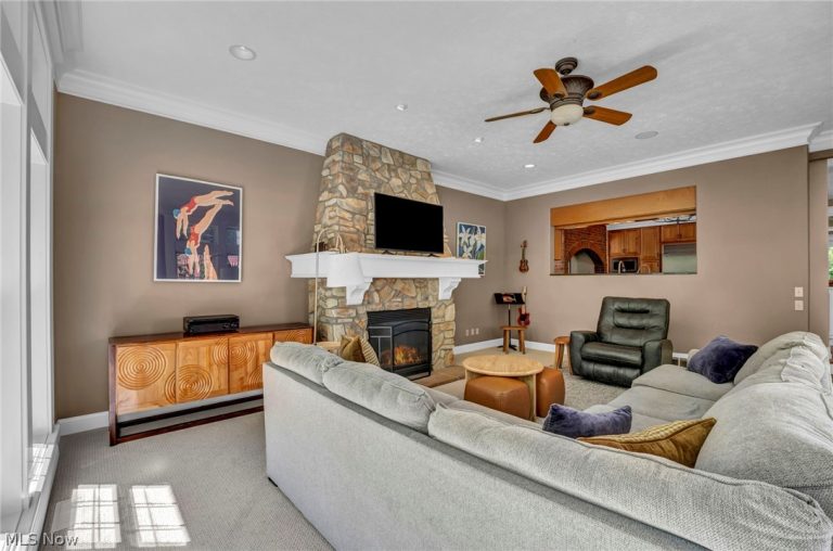 7125 Bridlewood Drive, Concord Twp, OH - Photo 5