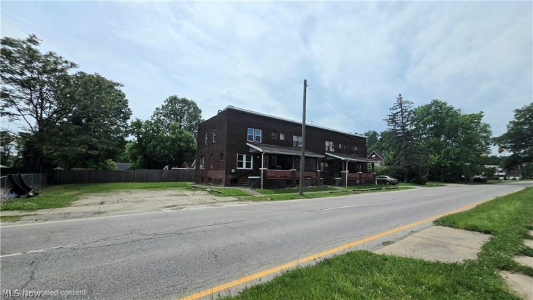 2217 Oakwood Avenue, Youngstown, OH - Photo 4