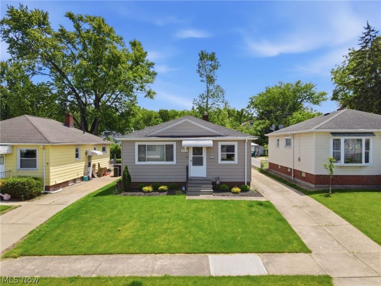 4315 Russell Avenue, Parma, OH, 44134