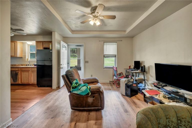 1206 Lawrence Road, Canton, OH - Photo 4