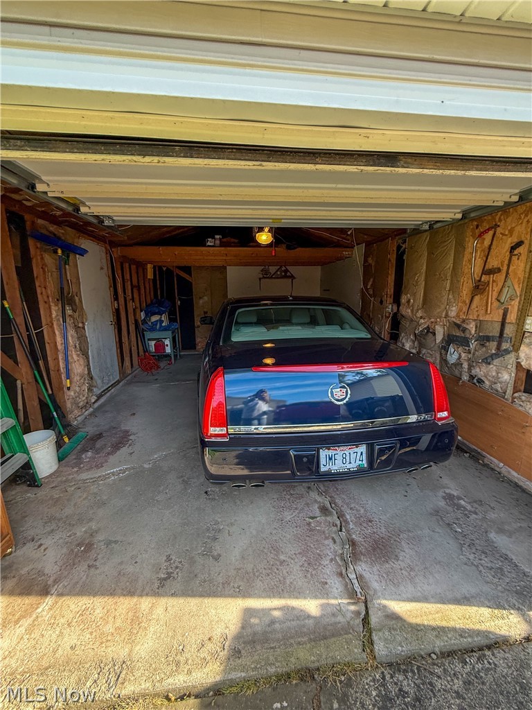 519 Case Avenue, Elyria, OH - Photo 5