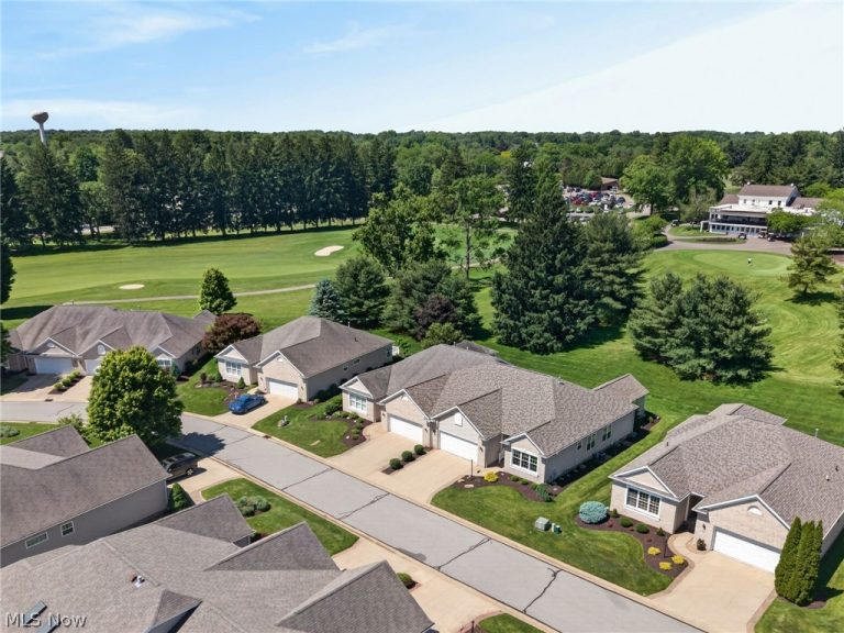 3629 Elmhurst Circle, Uniontown, OH - Photo 2