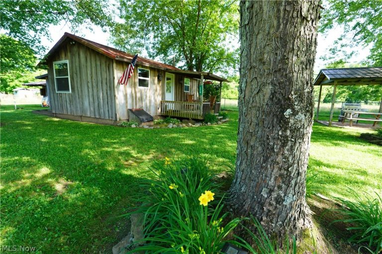 173 W Apple Blossom Way, Elizabeth, WV, 26143