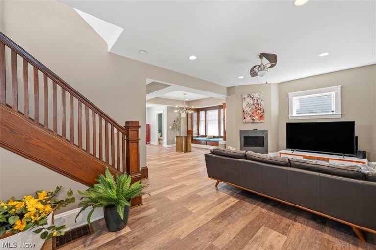 1909 74th Street, Cleveland, OH - Photo 3