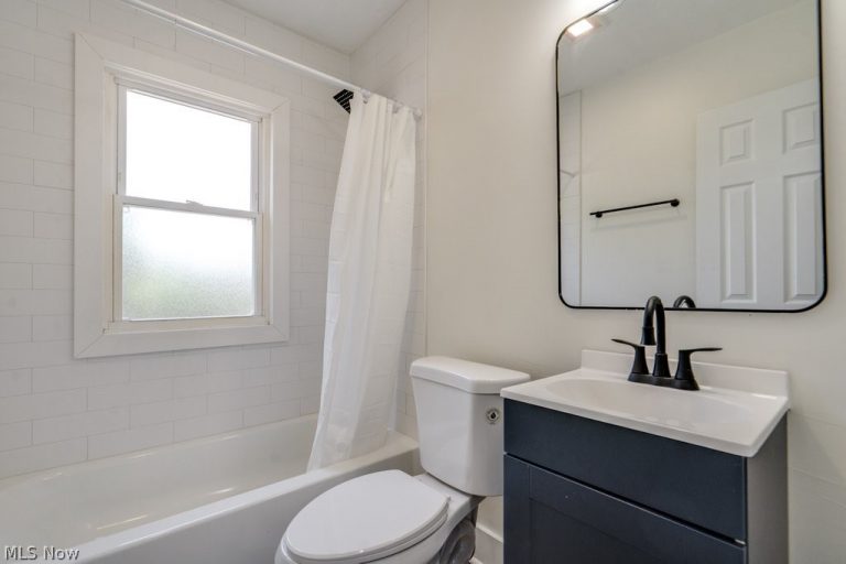 4808 Pearl Road, Cleveland, OH - Photo 6