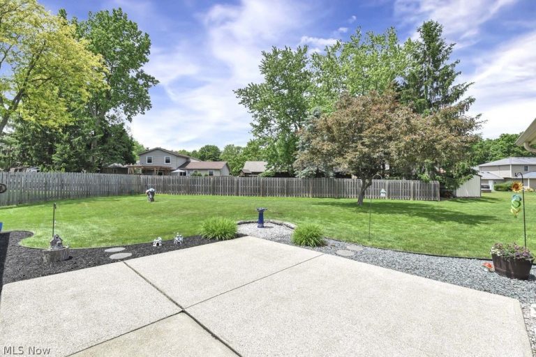 13964 Olde Orchard Road, Strongsville, OH - Photo 8