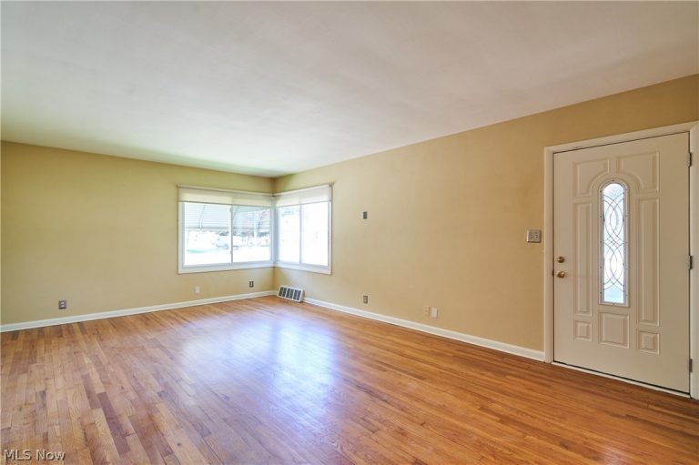 2620 Mogadore Road, Akron, OH - Photo 3