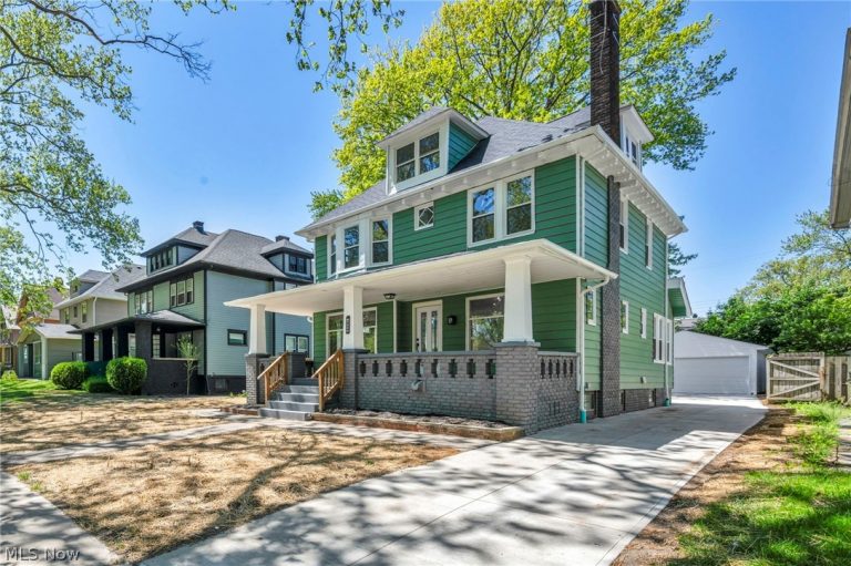 2172 West Boulevard, Cleveland, OH - Photo 2