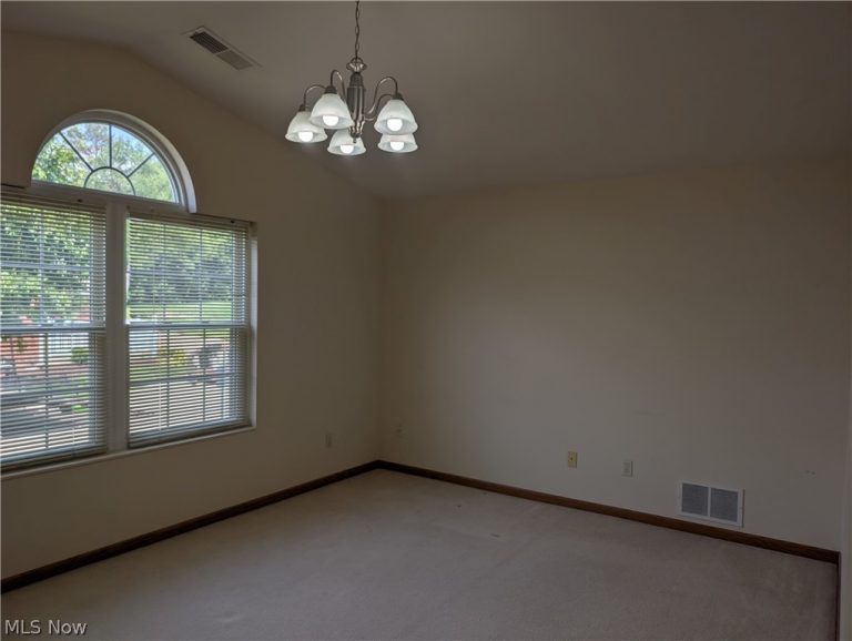 202 Greenbriar Lane, Dalton, OH - Photo 8