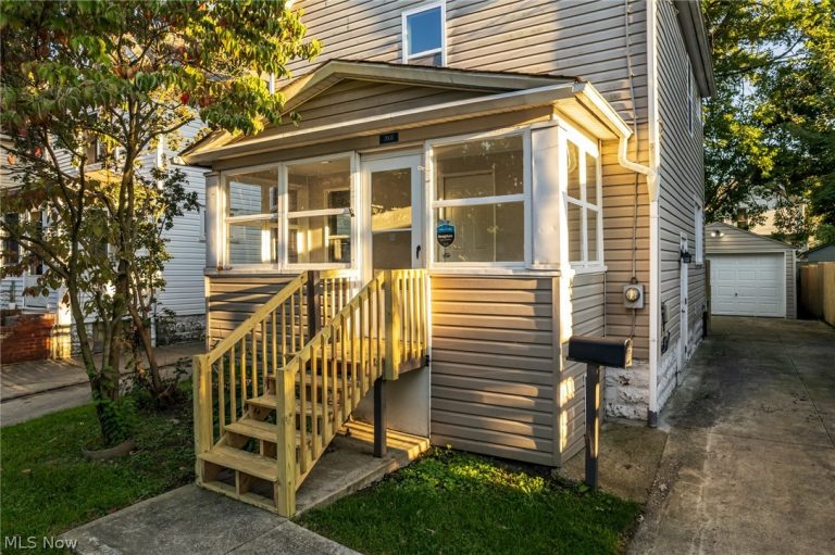 312 Upland Avenue, Akron, OH - Photo 2