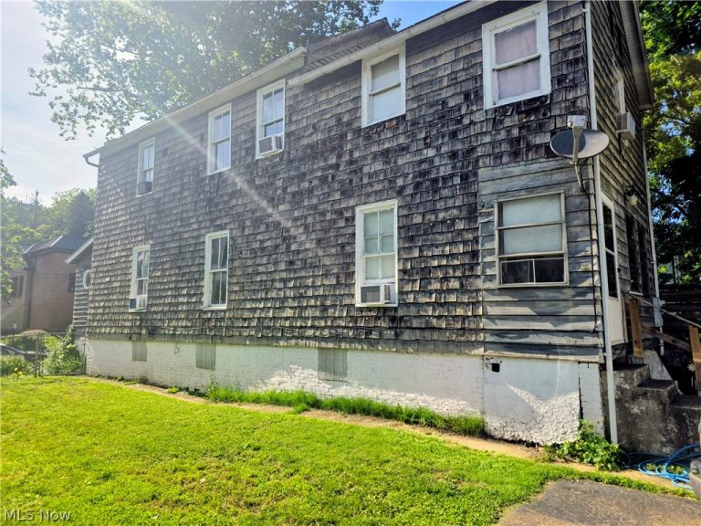 314 Harmar Street, Marietta, OH - Photo 3