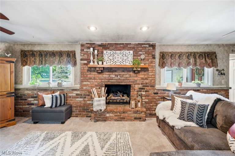 8860 Evergreen Drive, Mentor, OH - Photo 5