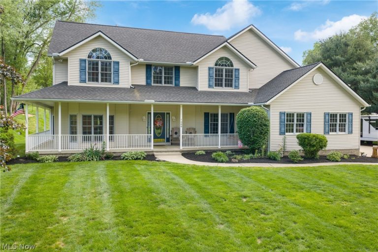 1366 Castalia Drive, New Franklin, OH - Photo 2
