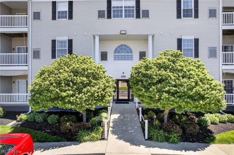 4703 Hills And Dales Road, Canton, OH - Photo 2