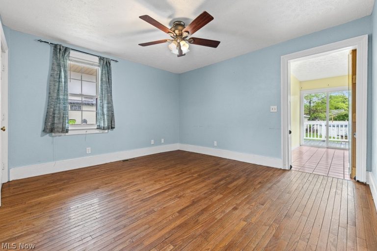 31 Bridge Street, Newton Falls, OH - Photo 8