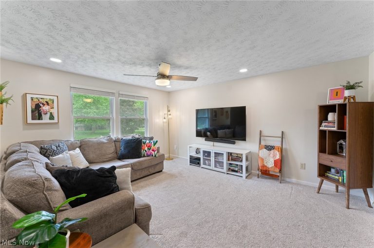 811 Illinois Avenue, McDonald, OH - Photo 3