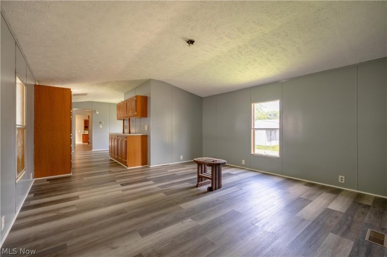 62 Redwood Drive, Beloit, OH - Photo 3