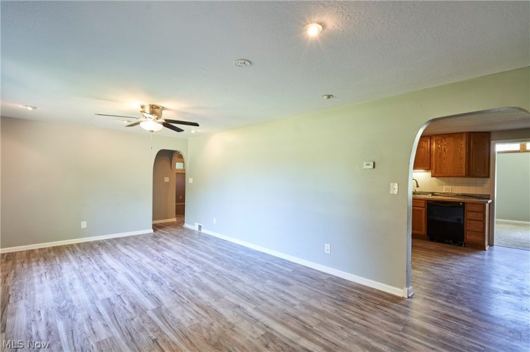 1160 Ivy Street, North Canton, OH - Photo 5