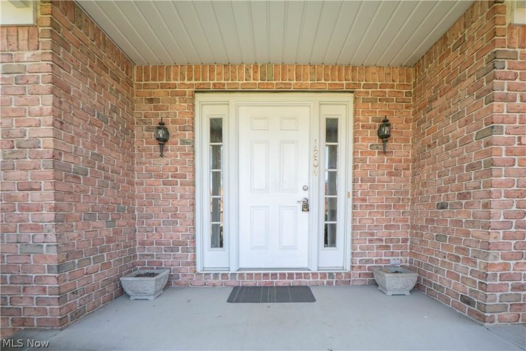 1204 Stone Crossing Street, Canton, OH - Photo 8