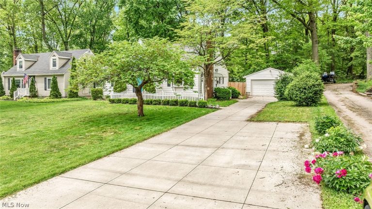 3668 Elm Road, Stow, OH - Photo 2