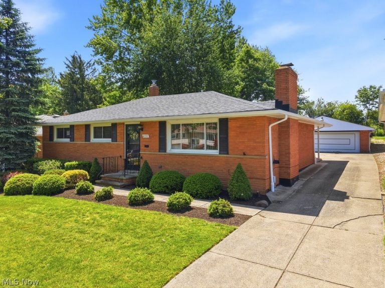 6503 Regency Drive, Parma, OH - Photo 3
