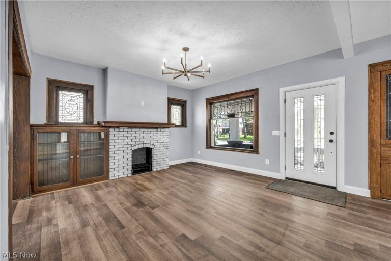 2172 West Boulevard, Cleveland, OH - Photo 6