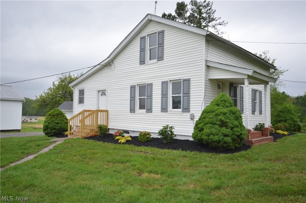 989 Industry Road, Atwater, OH