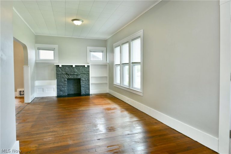 17 Prospect Street, Girard, OH - Photo 6