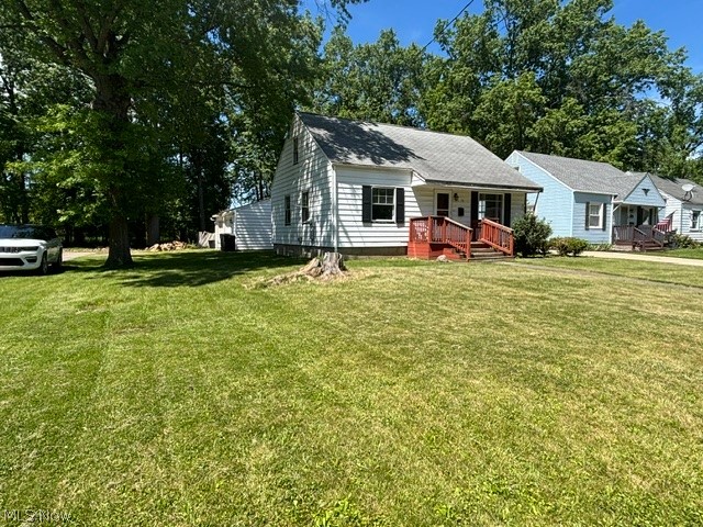 2378 Linda Drive, Warren, OH - Photo 2