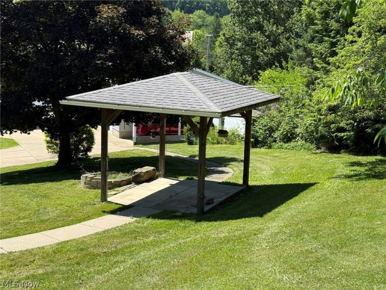 4223 Blacksnake Hill Road, Dover, OH - Photo 8