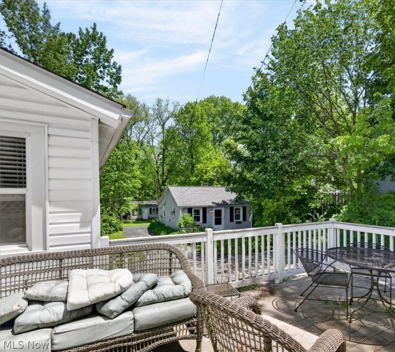 232 Chagrin Boulevard, Chagrin Falls, OH - Photo 5
