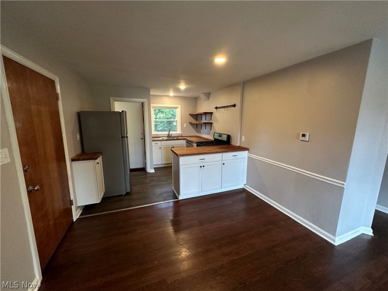 1765 14th Street, Cuyahoga Falls, OH - Photo 4