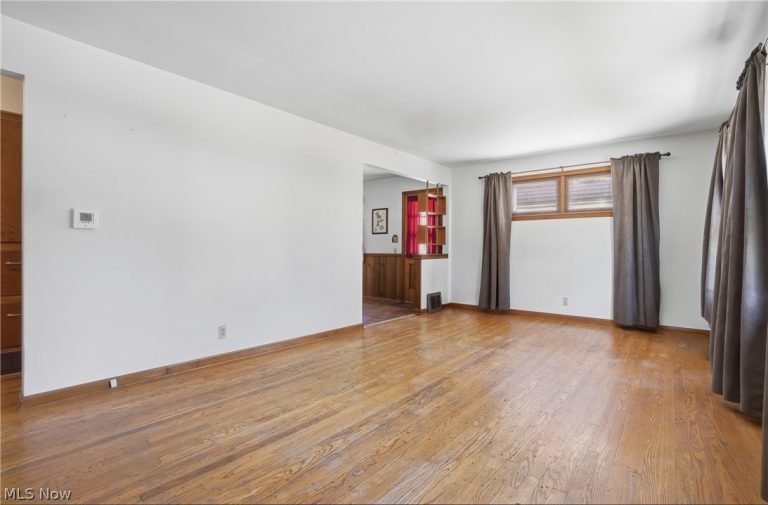 1852 6th Street, Cuyahoga Falls, OH - Photo 4
