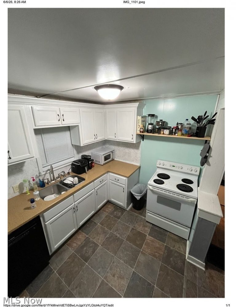 185 Maple Street, Andover, OH - Photo 3