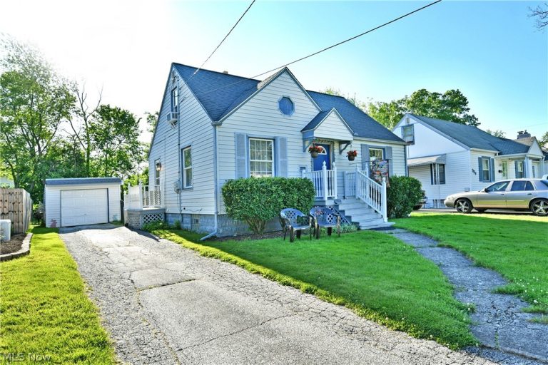 394 Meadowbrook Avenue, Warren, OH - Photo 2