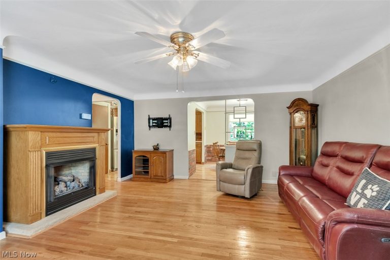 7761 Big Creek Parkway, Middleburg Heights, OH - Photo 8