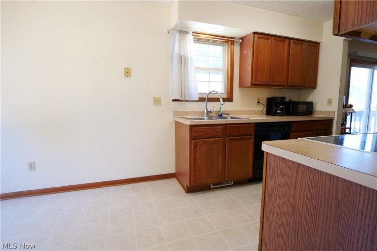 4404 53rd Street, Cleveland, OH - Photo 5