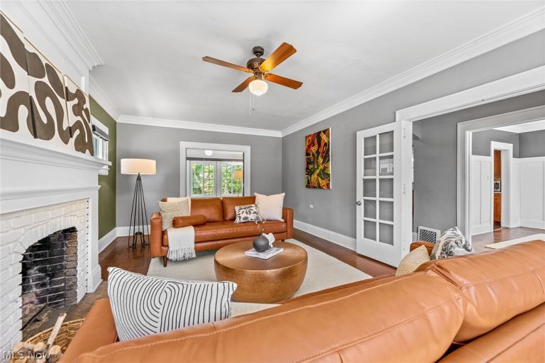 207 Casterton Avenue, Akron, OH - Photo 4