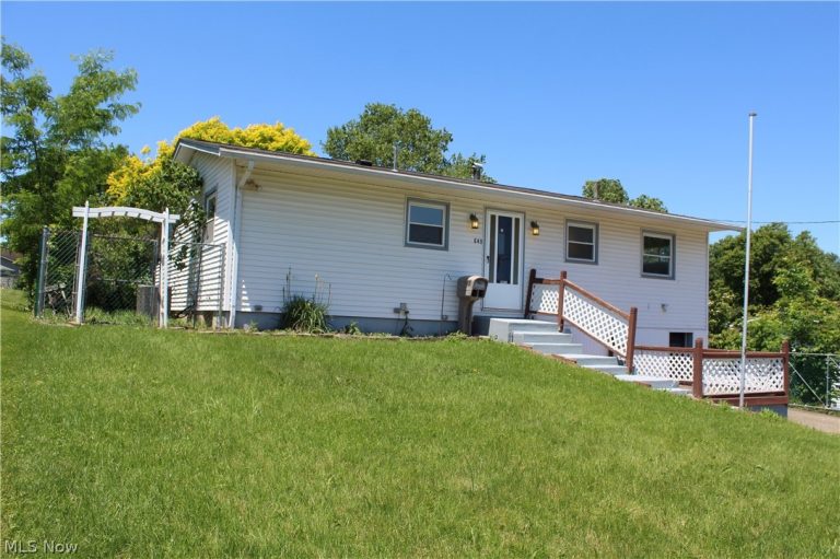 649 Standish Street, Massillon, OH - Photo 3