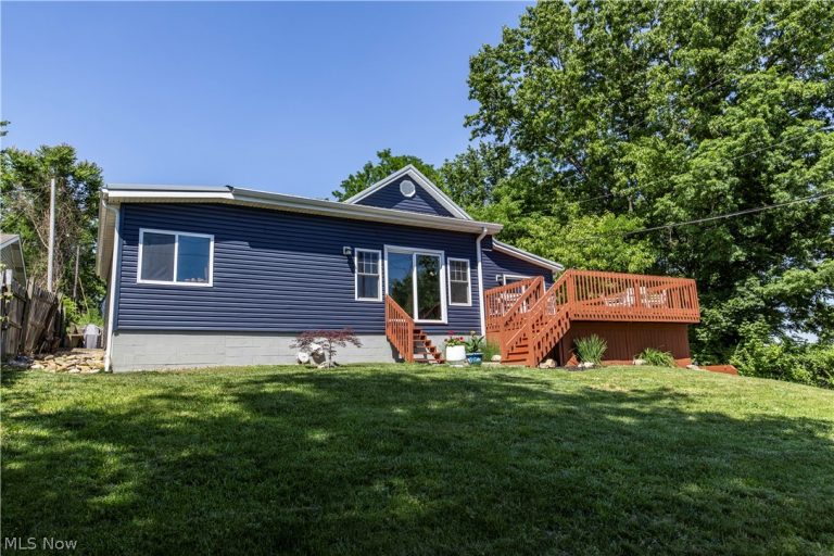 590 Pear Drive, Akron, OH - Photo 3