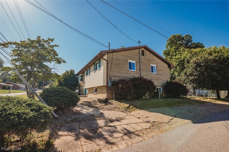1700 28th Street, Vienna, WV - Photo 3