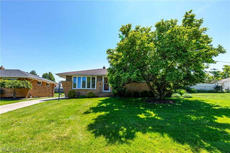 7313 Whitaker Drive, Parma, OH - Photo 2
