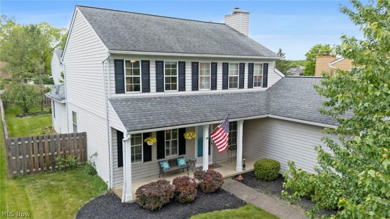 9764 Wainwright Terrace, Olmsted Falls, OH, 44138