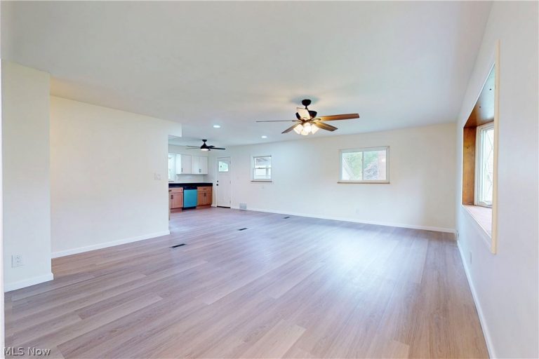 183 Meadow Road, Wintersville, OH - Photo 5