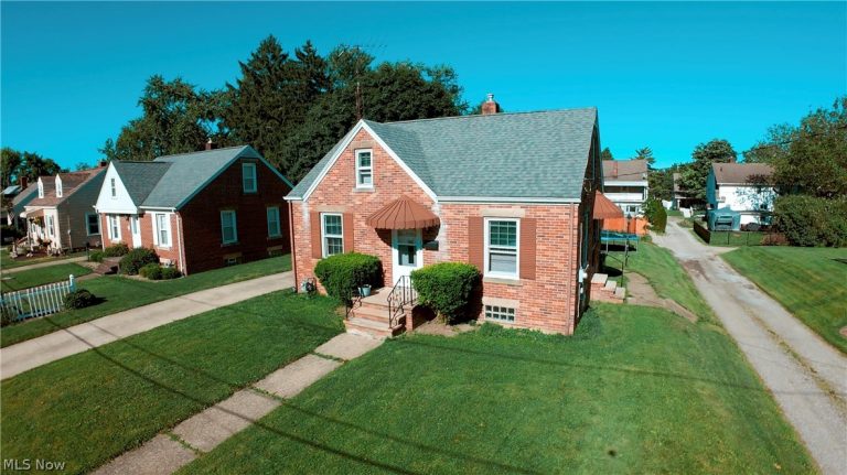 2414 Watson Avenue, Alliance, OH - Photo 4