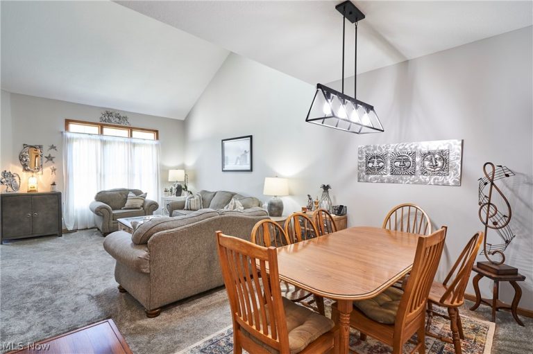2574 Cardington Green, Uniontown, OH - Photo 5