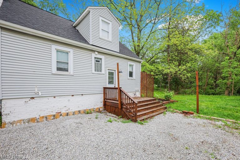 94 Southeast Avenue, Tallmadge, OH - Photo 5