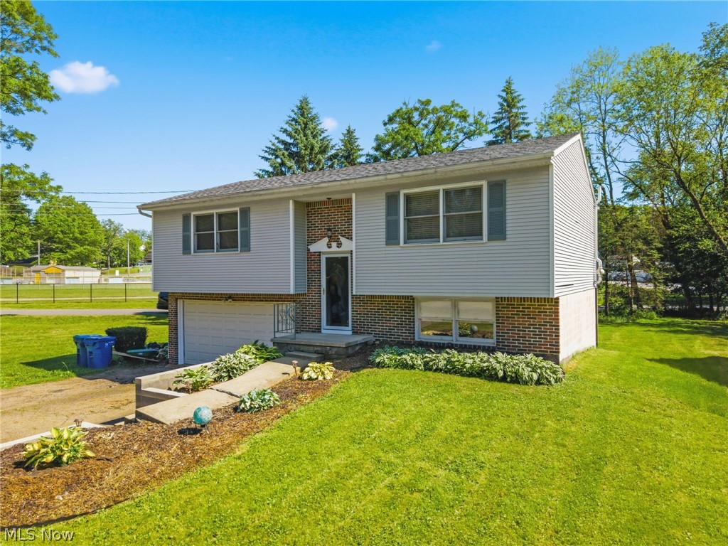 50 Kirby Drive, Akron, OH