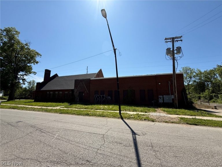 1766 133rd Street #2, East Cleveland, OH, 44112